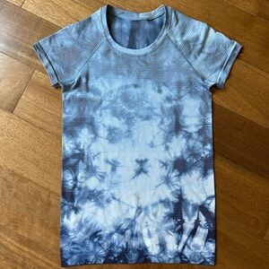 lululemon athletica Blue Tie-Dye Short Sleeve Tee